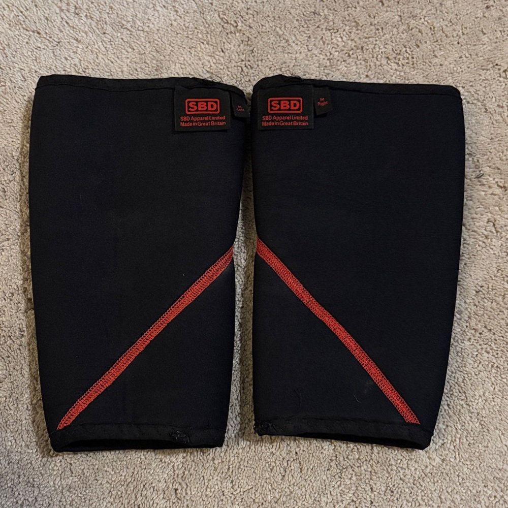 SBD Black and Red Knee Sleeves
